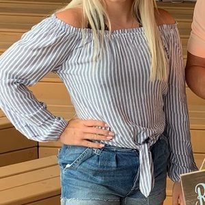 Off the shoulder long sleeve top